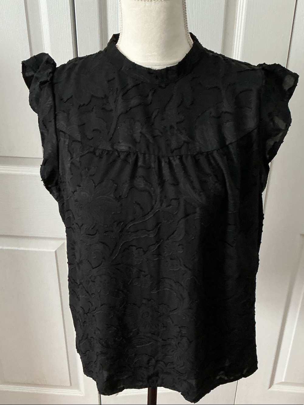 LOFT Black Textured Floral Flutter-Sleeve Top